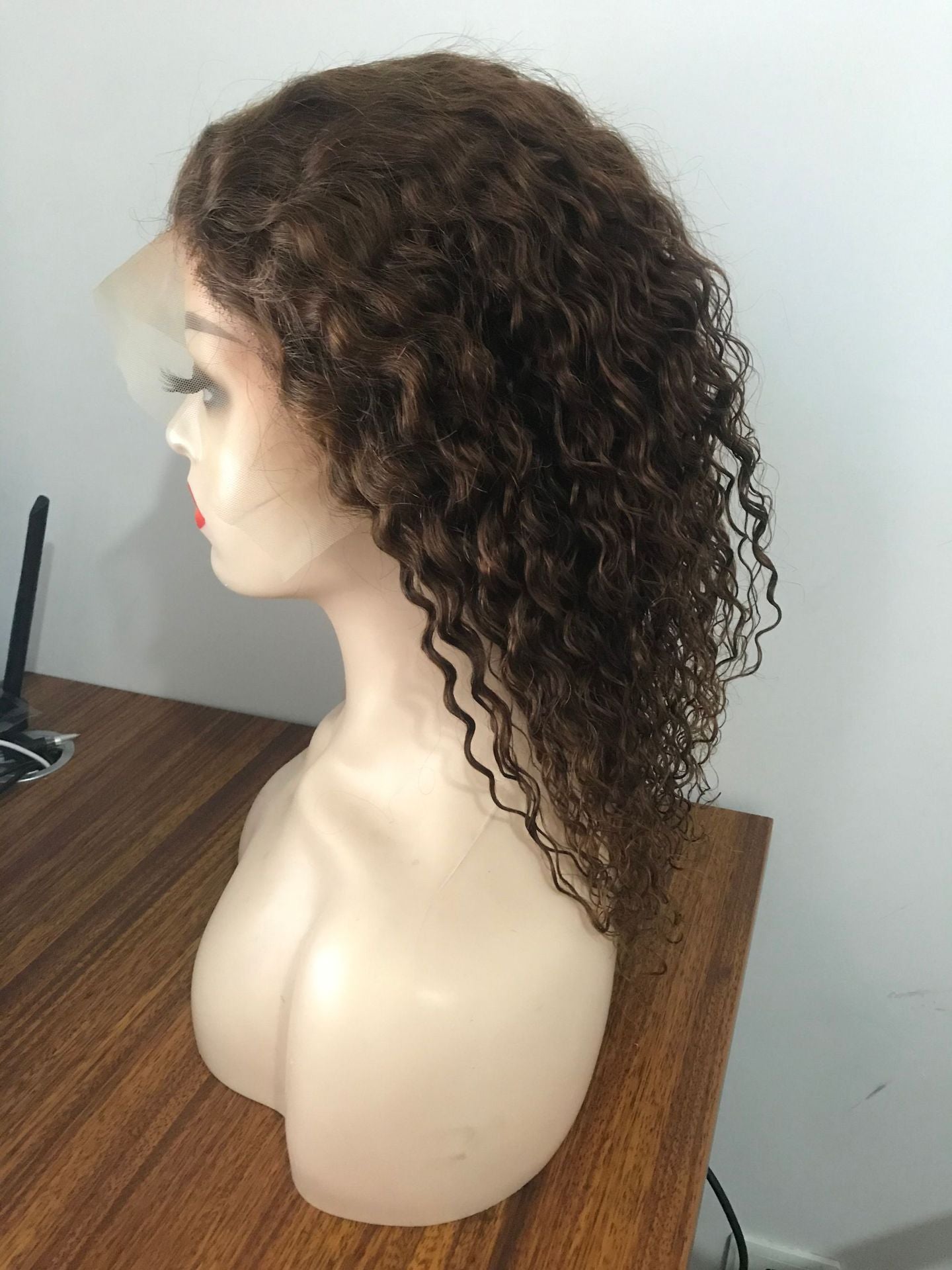 LACE WIG bob 4x4 jerry curl 4 light brown Bobo head, beautiful woman